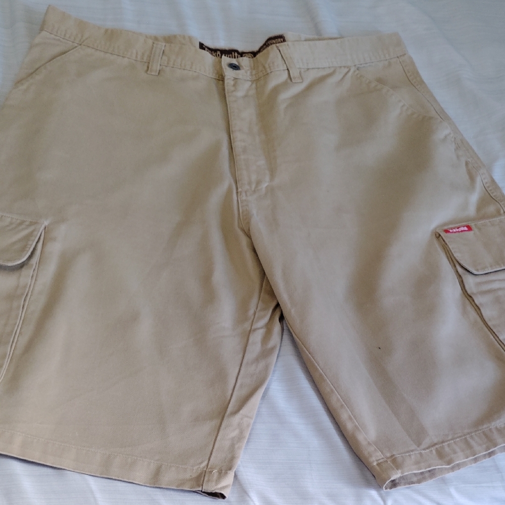 Ecko Men's Tan Cargo Shorts